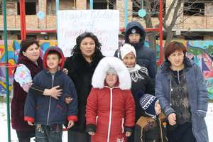 ARDI: outside the playground. It's cold! :)