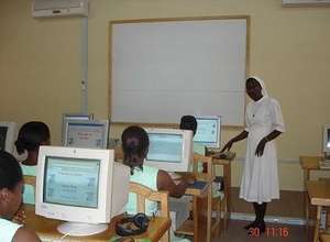 Rev. Sr. Amoakoh training students on Javelin