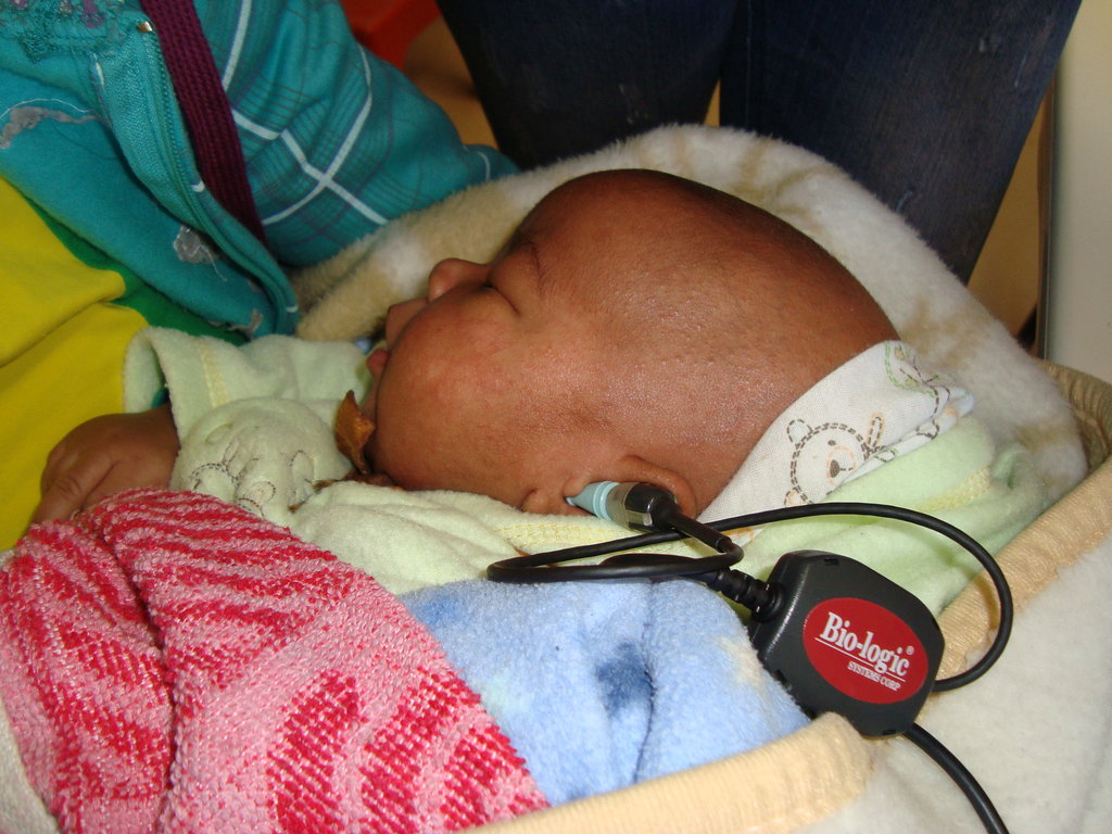 Test all babies' hearing for a year in Ficksburg!