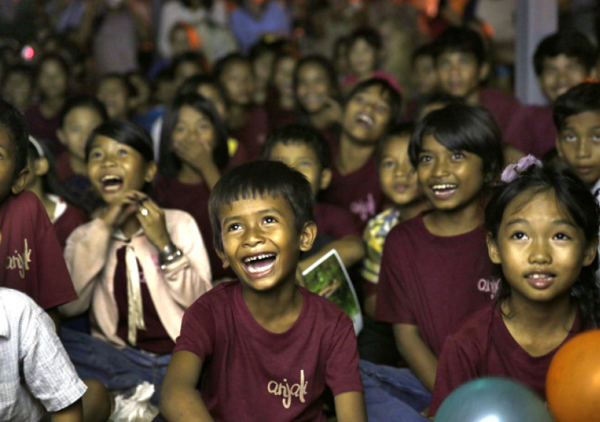 10-Day Photo Workshops for 50 Cambodian Children