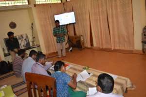 Sekar presenting his Avaram Project at Selection