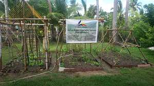 Bahay Kubo Vegetable Garden October 26, 2014