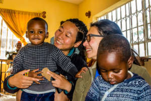 Volunteers Annika from China & Anna from Brazil