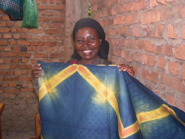 Teach 4200 women in the Congo (DRC) basic literacy