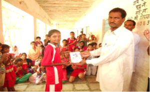 Panchayat member distributes prizes