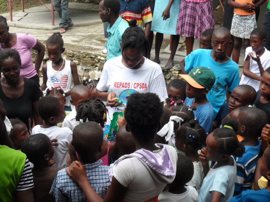 Access to school to 200 orphan children in Haiti