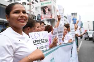Las Claras voicing their support