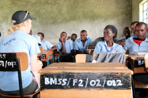 Anna talking to students