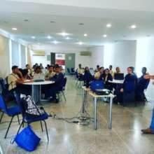 Attending to final presentation instructions