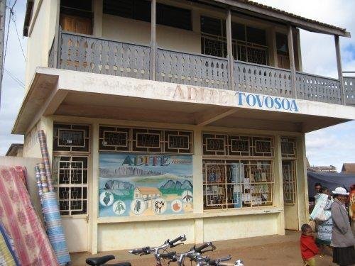 Books For Madagascar's English Literacy Initiative