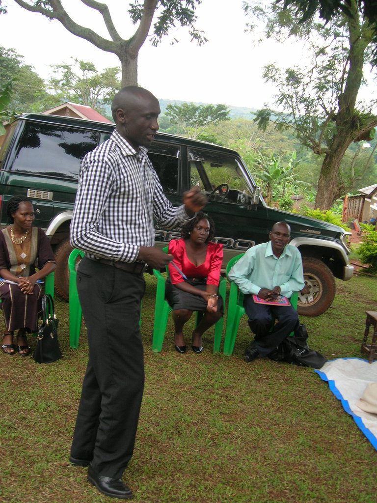 Empower 40 youth in Uganda with saving skills