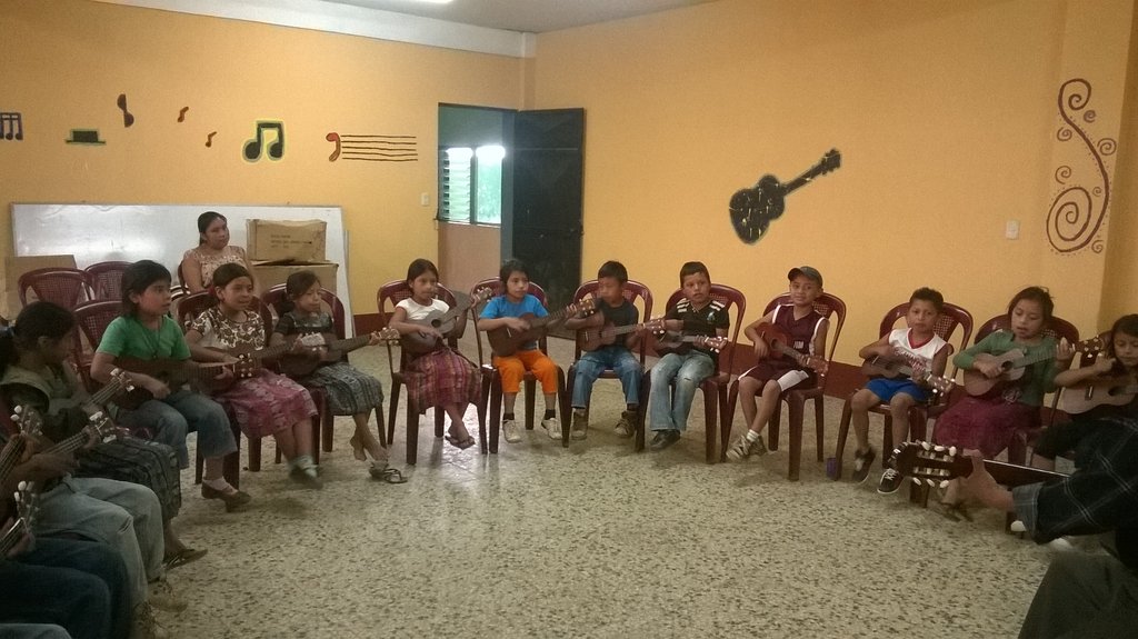 Feed children's bodies, minds and souls Pasajquim