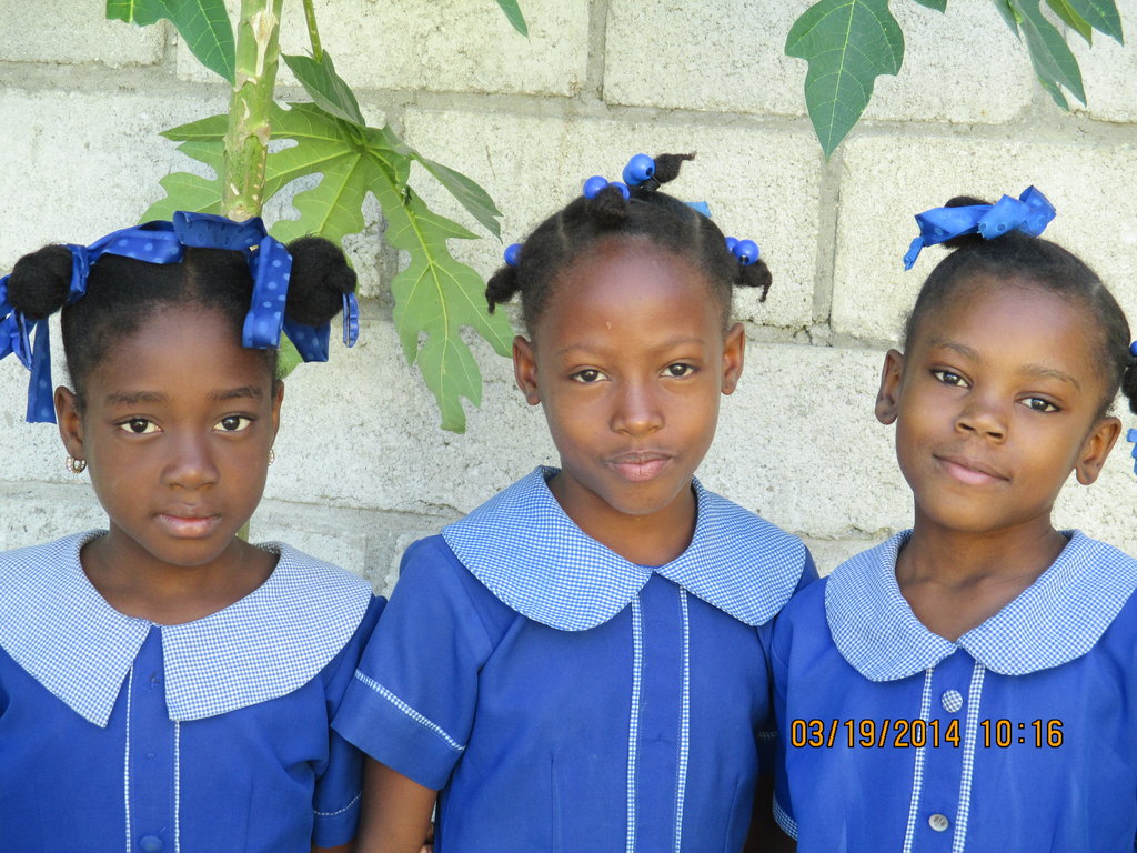 HOYAS: Give a book, empower a Haitian girl.