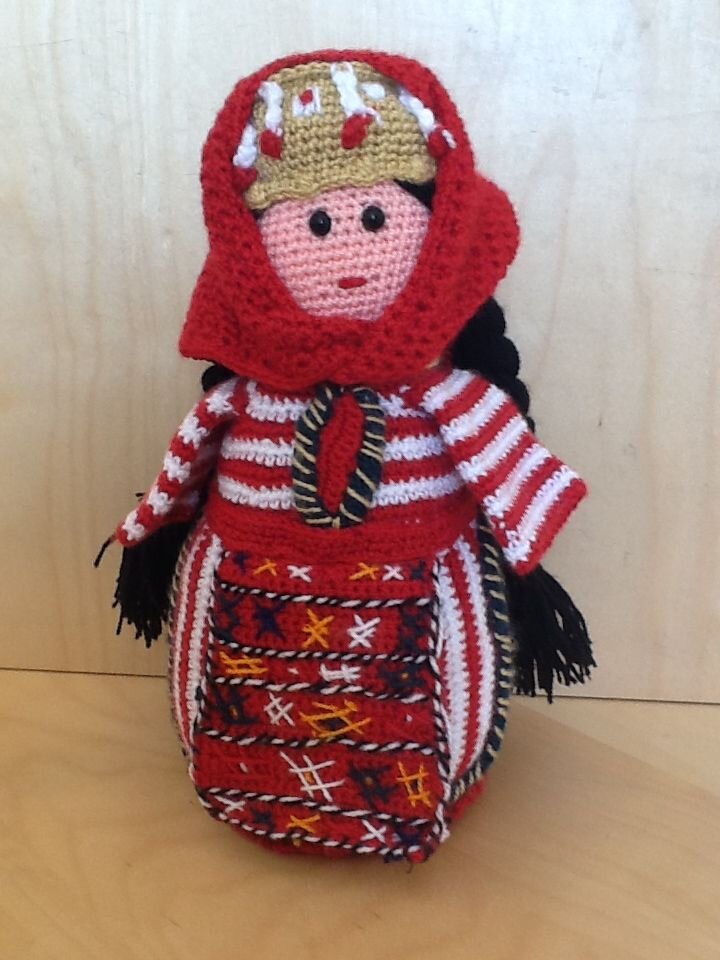 Traditional Armenia Dress - Dolls, Keytags + More!