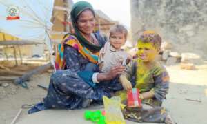 Spreading Holi Joy Among Slum Children