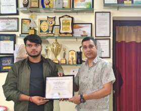CEO of the RSKS India Giving Internship Certificat