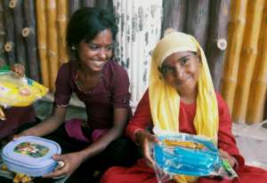 Provide Gift & food to poor street children