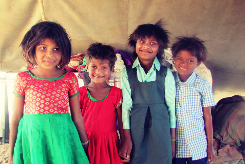 Provide Gift & food to 700 Street Children