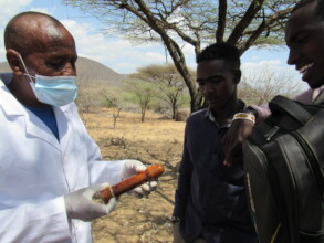 Demostration on the use of condoms by a CHAT CORP