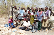 Bring smile to 300villagers Benin with beekeeping!