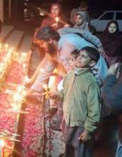 Candlelight vigil held in School