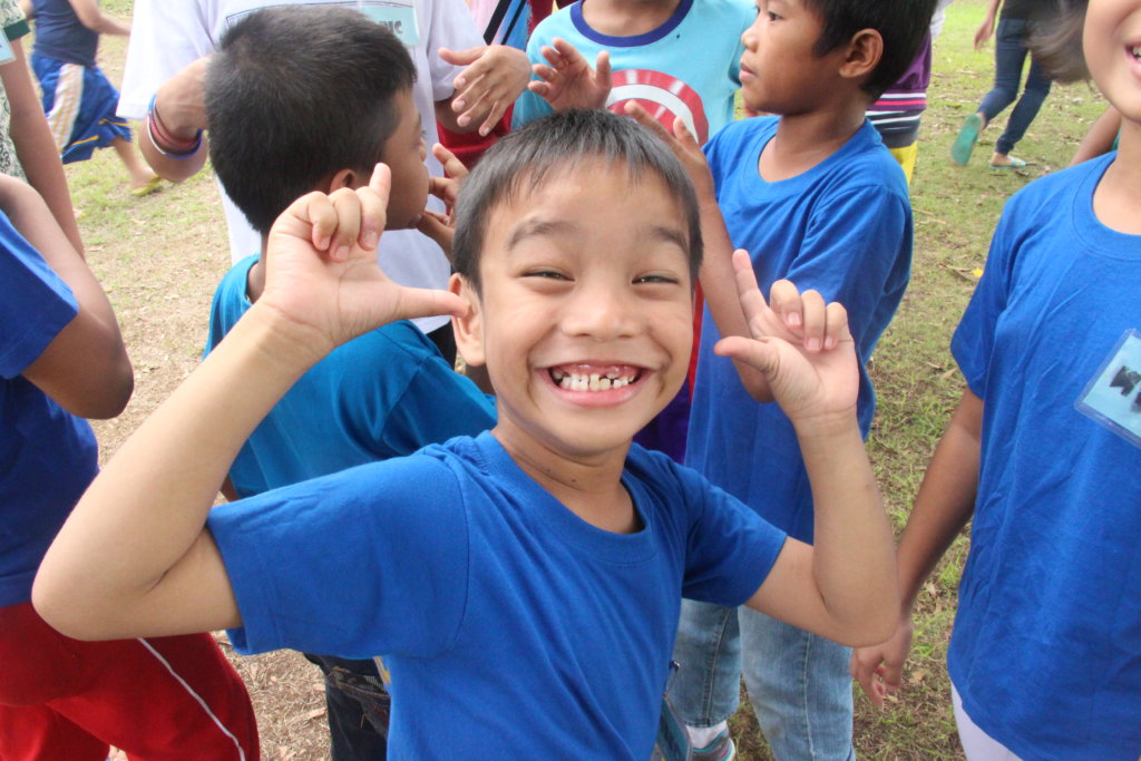 Help Feed and Send to School Poor Kids in the Phil