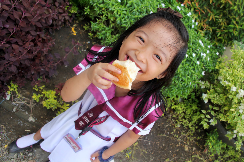 Help Feed and Send to School Poor Kids in the Phil