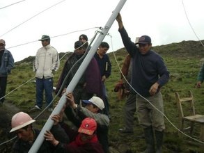 Raising the turbine with the community.