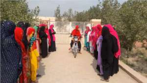 Shazia Ismail is instructing how to drive Bike
