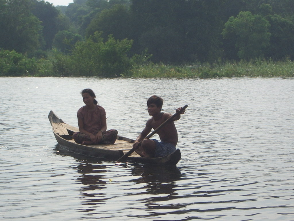 Education for poor children on Tonle Sap Siem Riep