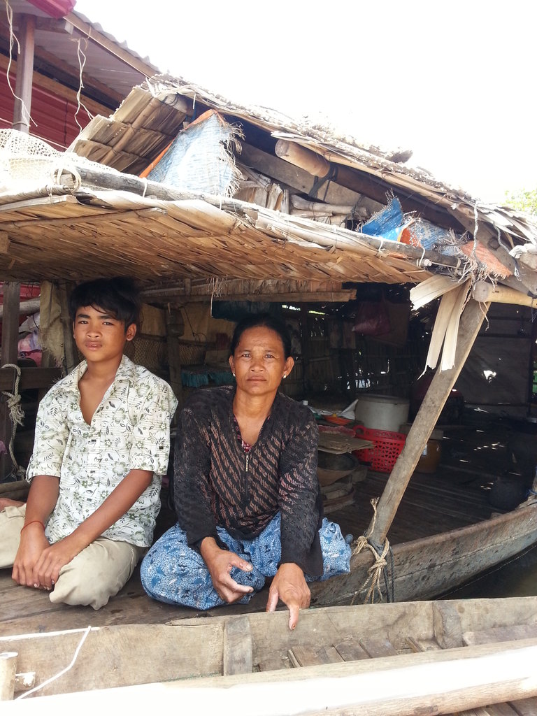 Education for poor children on Tonle Sap Siem Riep