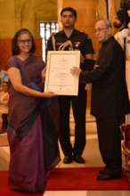 Breakthrough receiving award from the President