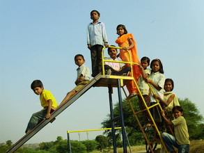 Playing with other gourp members