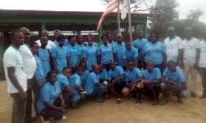 Students posed for picture after orientation