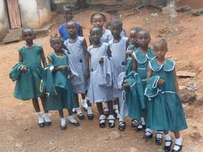 10 children who received new school uniforms