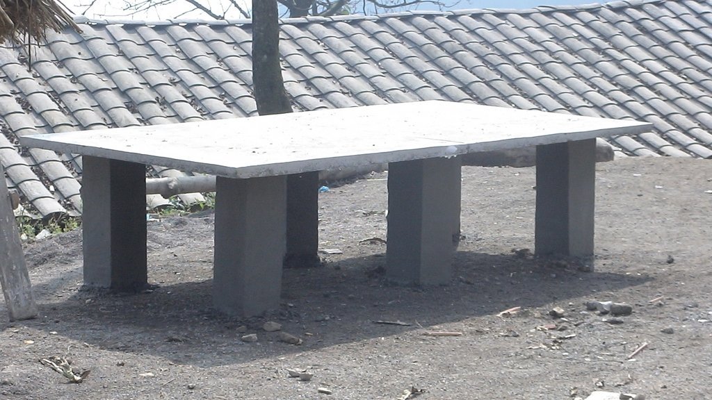 Reconstructing earthquake-damaged schools in China