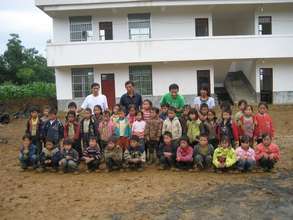 Group Photo taken in Pingzi Primary School