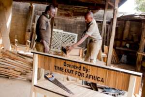Visit to the Carpenters workshop to check on desk