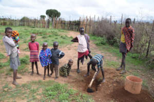 Helping Hands (photo by B.Brewer)