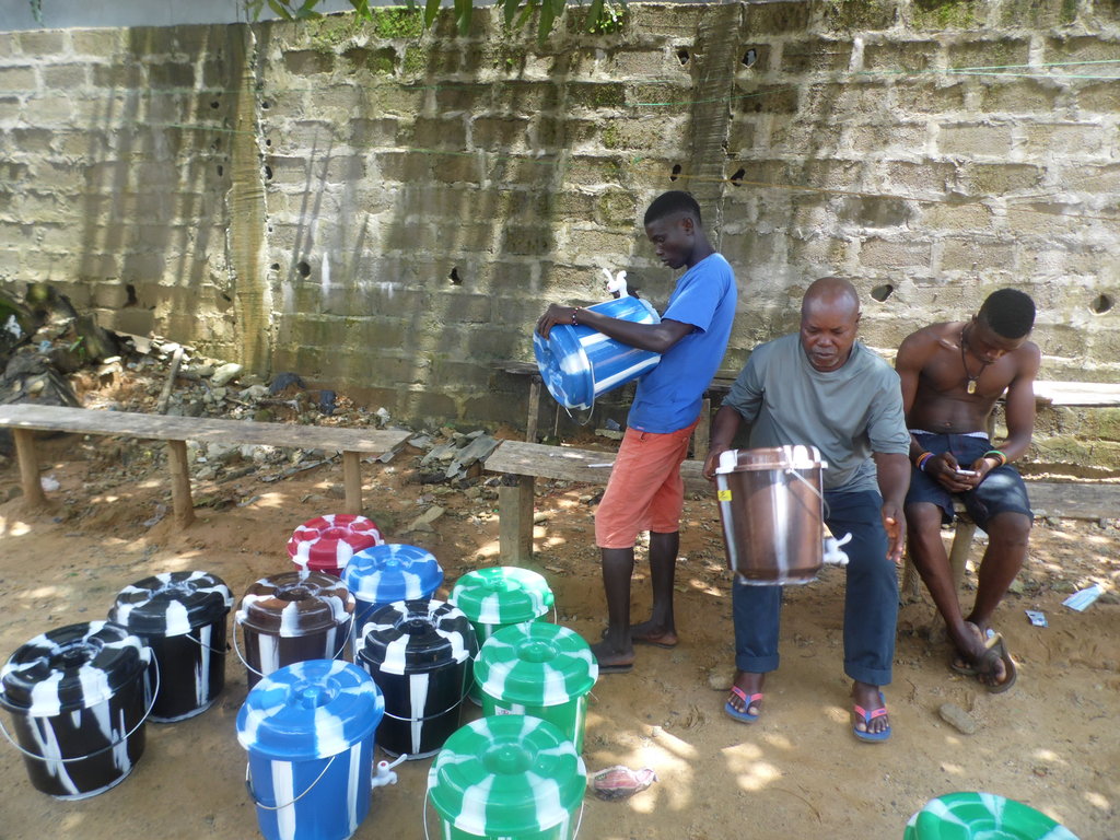 Support Neighborhood Clinics in Liberia