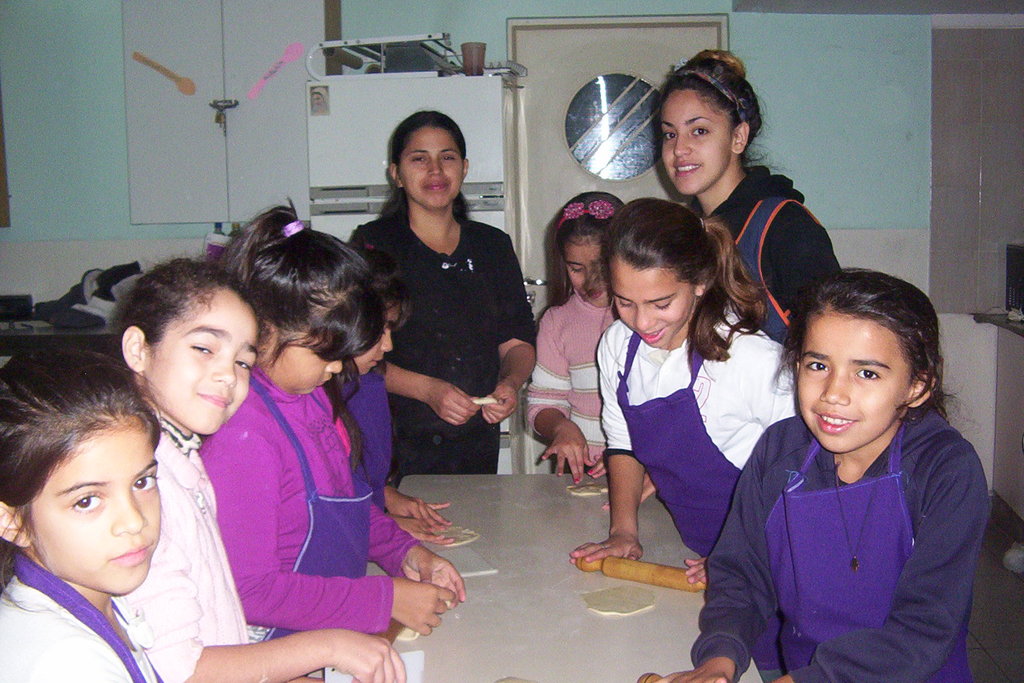 Care against violence for 200 Argentine children