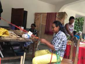 Weaving without a loom