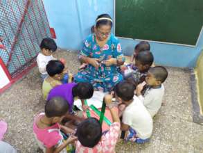 Art and craft activity with Umang beneficiaries