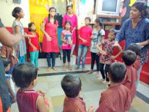 Udaan girls taking session with Umang kids