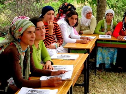 Empower 1,500 Women through Literacy in Turkey - GlobalGiving