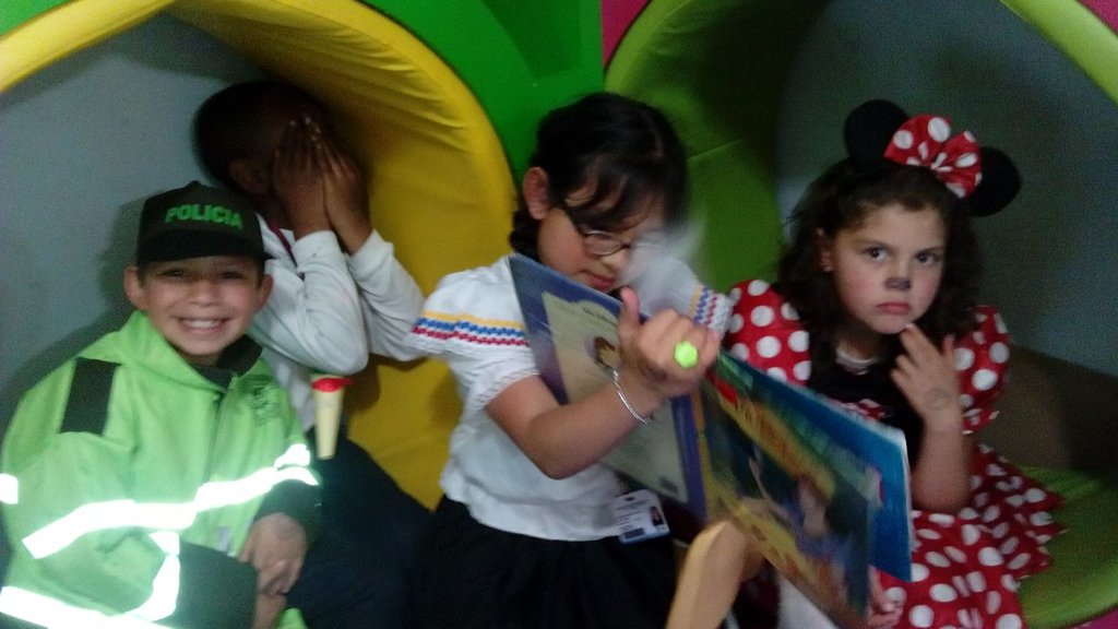 Help Our Children's Library, Serve 10.000 Children