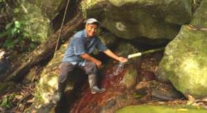 Protagonist of history, in the water source