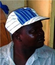 Eva modelling the sunhats :)