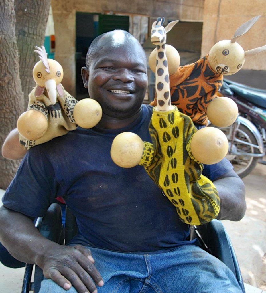 Evariste & his wooden puppets