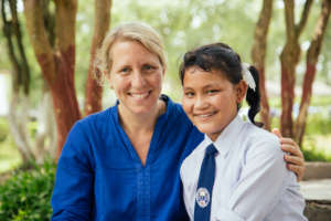 Nina and Sanju reunite at Sanju's new school.